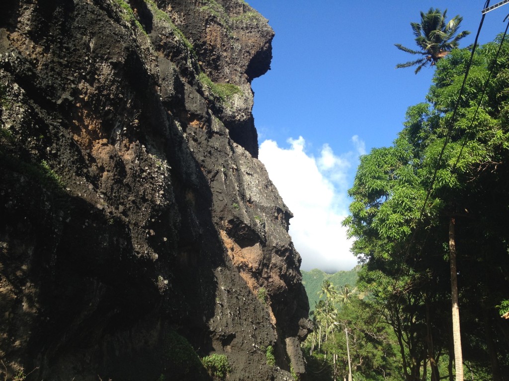 Tiki Rocks - Mystery abounds here, even the rocks look like tikis