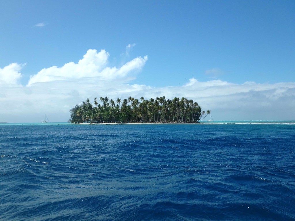 Isle Mahea - Entering Tahaa Lagoon at Passe Toahotu