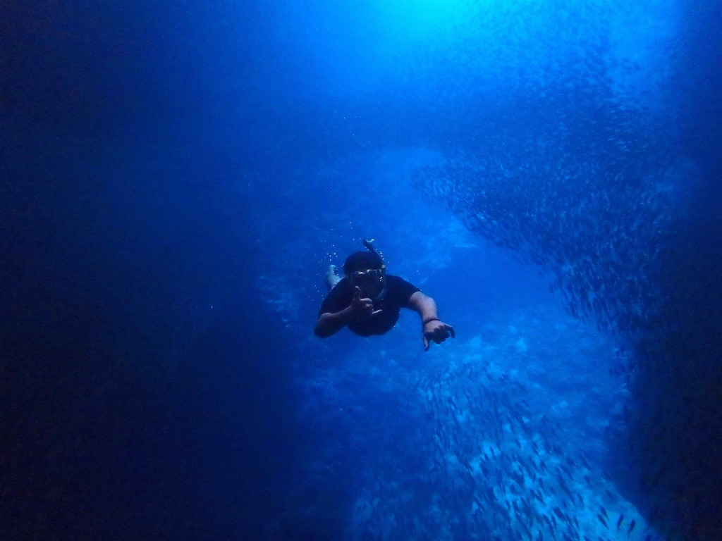 Shaka Bro - Sean about 5m beneath the surface in Swallow's Cave