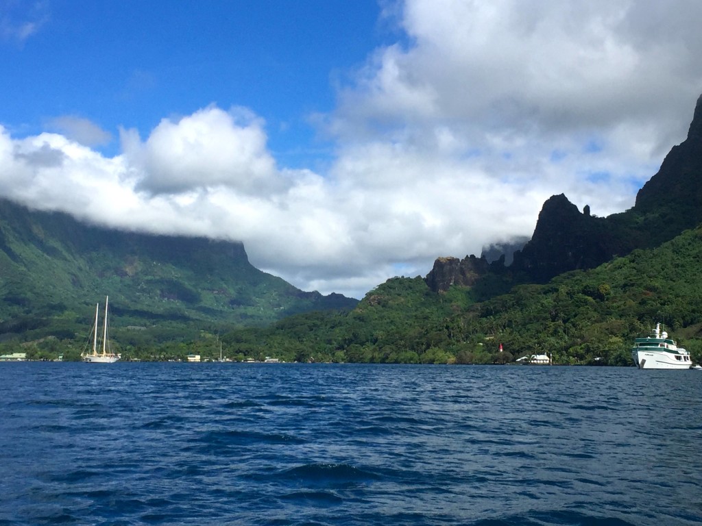 Cooks Bay - The lovely tropical weather has softened our memories of the difficult passage